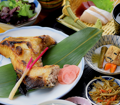 Hamachi Yellowtail Gozen photo